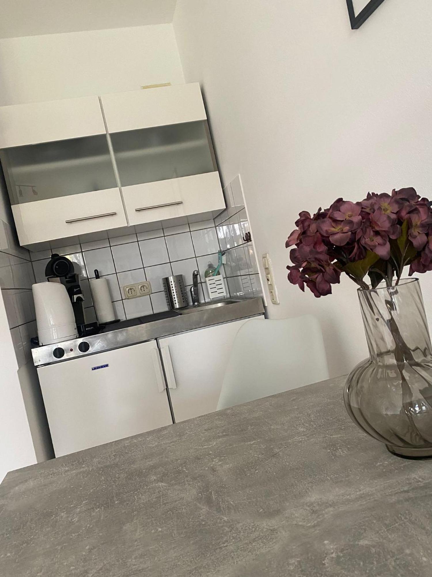 Charmante 1 Zimmerwohnung Mit Stellplatz Вюрцбург Экстерьер фото